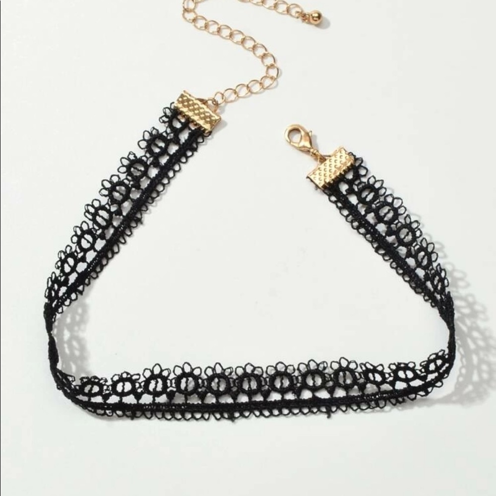 • Toni • Lace Choker - Picture 2 of 4